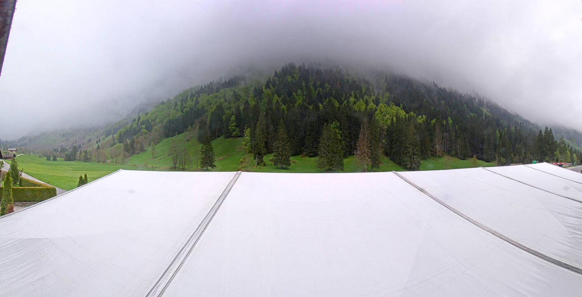 Webcam Le Grand-Bornand - Auberge Nordique Lormay - 1200 m